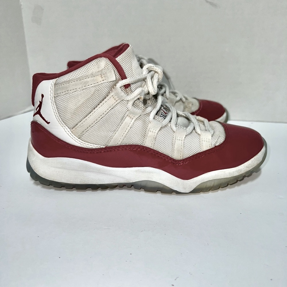 Nike Air Jordan 3Y Kids Red and White Sneakers Boys Girls Youth